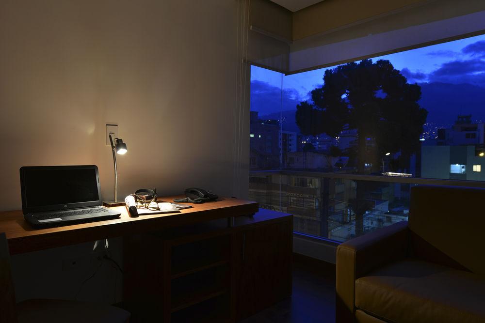 Best Western Hotel Zen Quito Ngoại thất bức ảnh